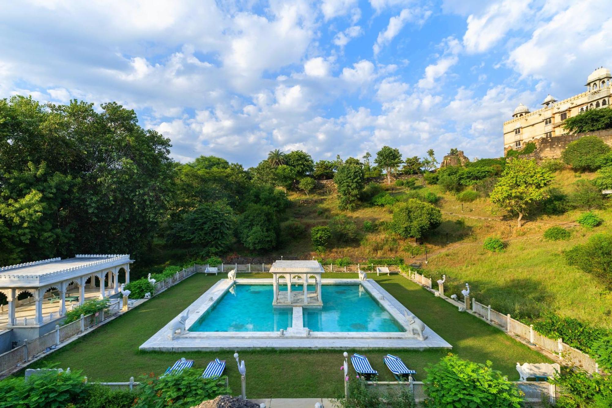 กรณี ฟอร์ต - อะ เฮอริเทจ โฮเต็ล เนียร์ อุทัยปุระ Hotel อุเดเปอร์ ภายนอก รูปภาพ